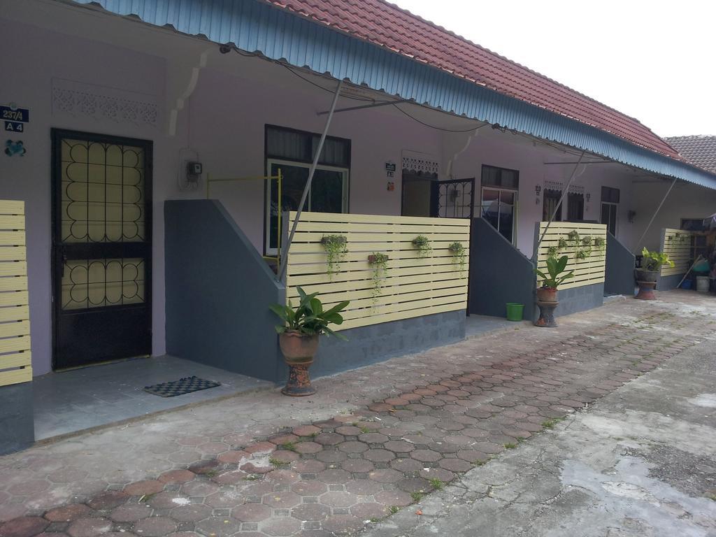 Nan Inn Bungalow Karon Buitenkant foto