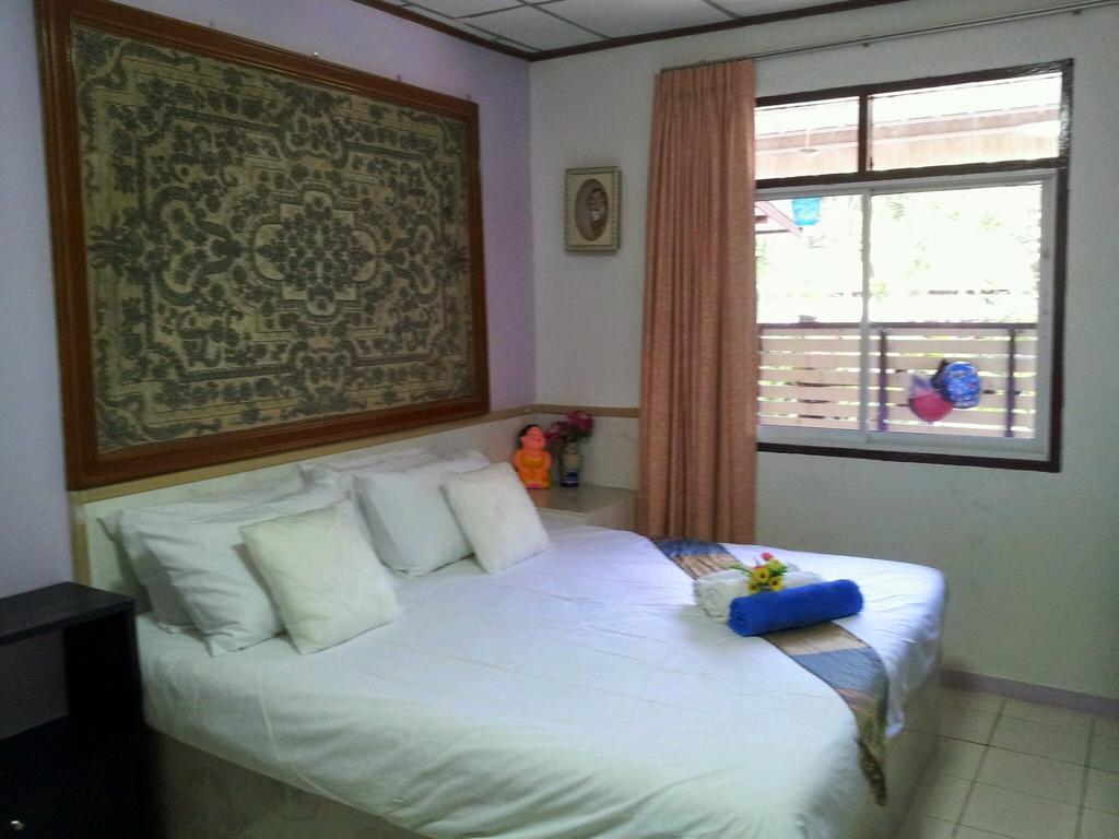 Nan Inn Bungalow Karon Buitenkant foto